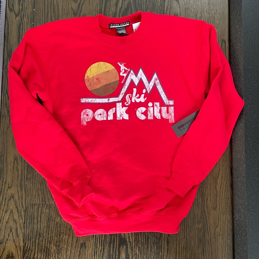 Ski park city red crew neck